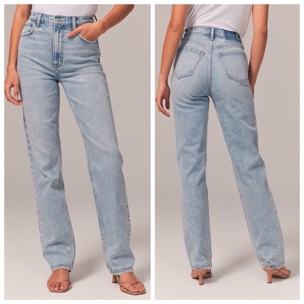 Abercrombie and Fitch Light Wash 90s Straight Ultra High Rise Straight Jeans 25